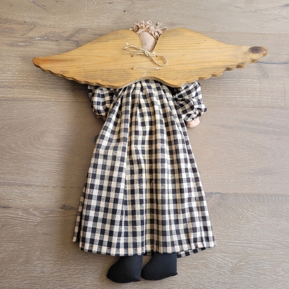 Bouquet Enterprises Primitive Sunflower Angel w/Wood Wings - Picture 3 of 7